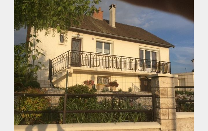 Réseau Immo-diffusion : Maison  BESSE-SUR-BRAYE  120 m2 149 000 € 