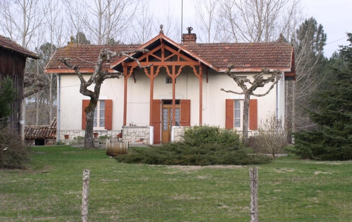 Réseau Immo-diffusion : Maison  SAINT-MICHEL-DE-CASTELNAU  62 m2 85 000 € 