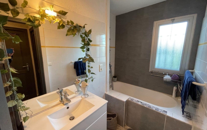 Maison CAZOULS-LES-BEZIERS (34370)  140 m2 435 000 € 
