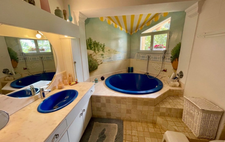 Maison BEZIERS (34500)  230 m2 899 000 € 