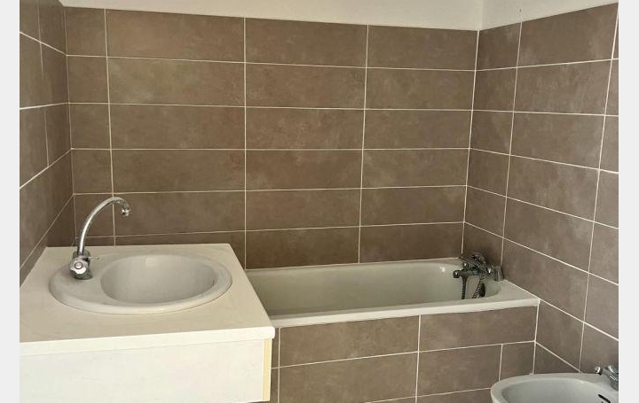 4 Pièces BEZIERS (34500)  85 m2 156 000 € 