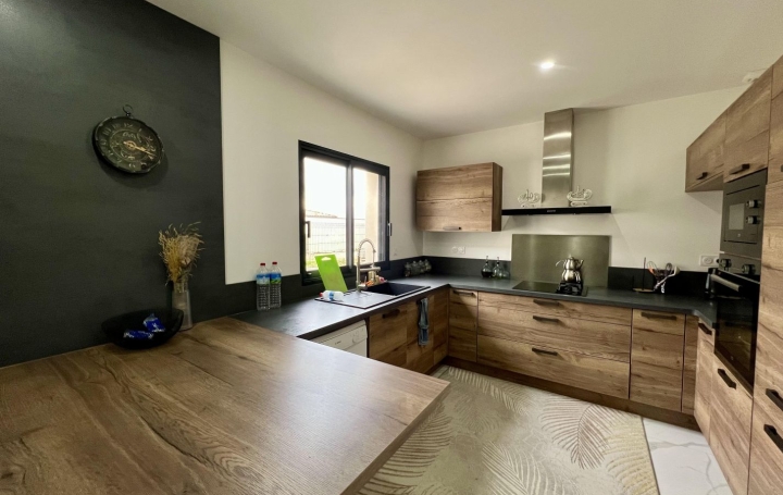 Maison CORNEILHAN (34490)  140 m2 354 000 € 