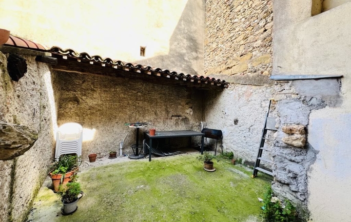 Maison de village ABEILHAN (34290)  218 m2 230 000 € 