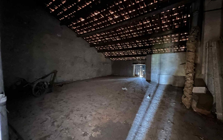 Maison de village CORNEILHAN (34490)  254 m2 330 000 € 