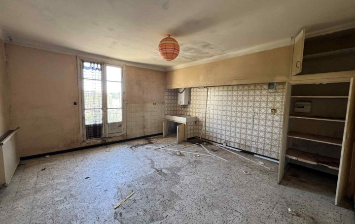 Maison de village CORNEILHAN (34490)  254 m2 330 000 € 