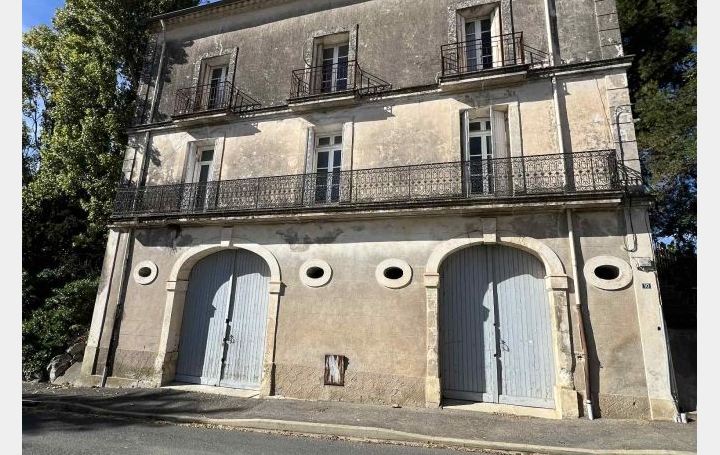 Maison de village CORNEILHAN (34490)  254 m2 330 000 € 
