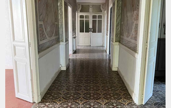 Maison de village CORNEILHAN (34490)  254 m2 330 000 € 