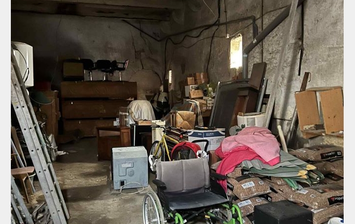 Immeuble NISSAN-LEZ-ENSERUNE (34440)  150 m2 189 000 € 