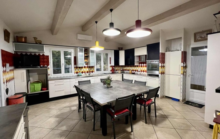 Maison LAURENS (34480)  200 m2 465 000 € 