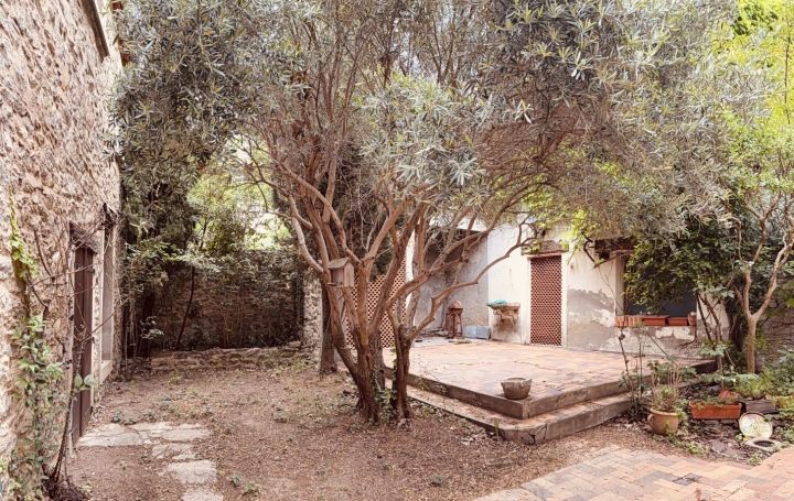 Maison OLONZAC (34210)  297 m2 290 000 € 