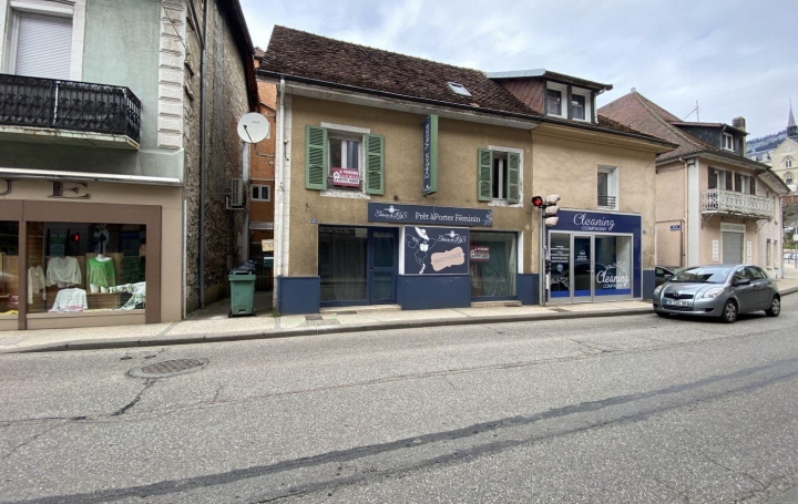 Local commercial SAINT-LAURENT-DU-PONT (38380)  32 m2 49 000 € 
