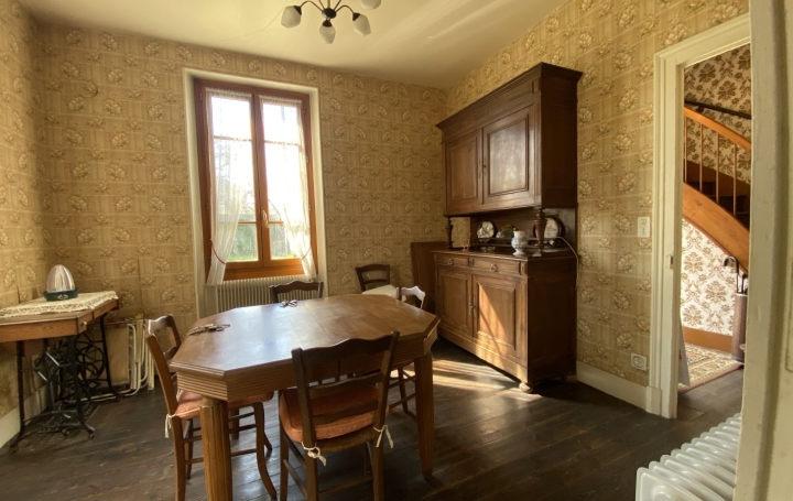 Maison ENTRE-DEUX-GUIERS (38380)  78 m2 180 000 € 