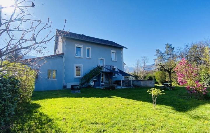 Maison LES ECHELLES (73360)  185 m2 370 000 € 