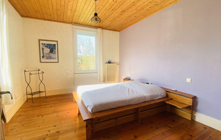 Maison LES ECHELLES (73360)  185 m2 370 000 € 