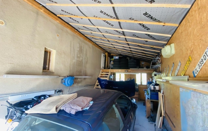 Maison LES ECHELLES (73360)  185 m2 370 000 € 