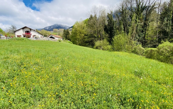 Terrain POMMIERS-LA-PLACETTE (38340)   195 000 € 