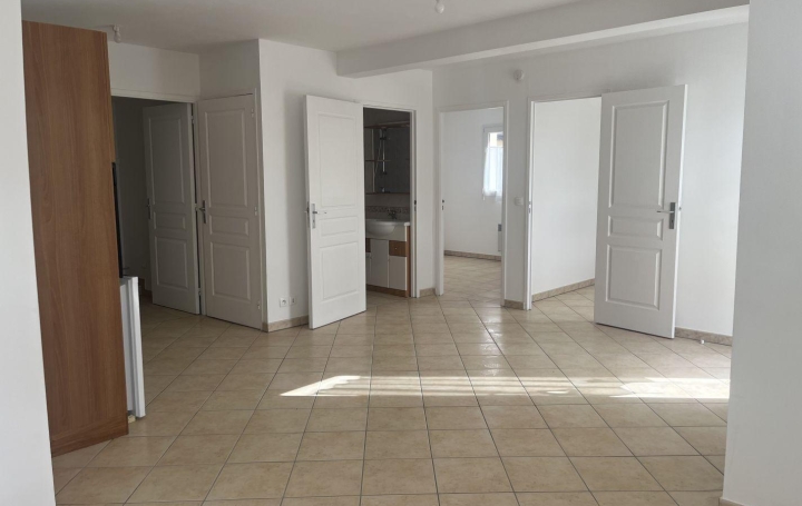 3 Pièces PERROS-GUIREC (22700)  47 m2 700 € 