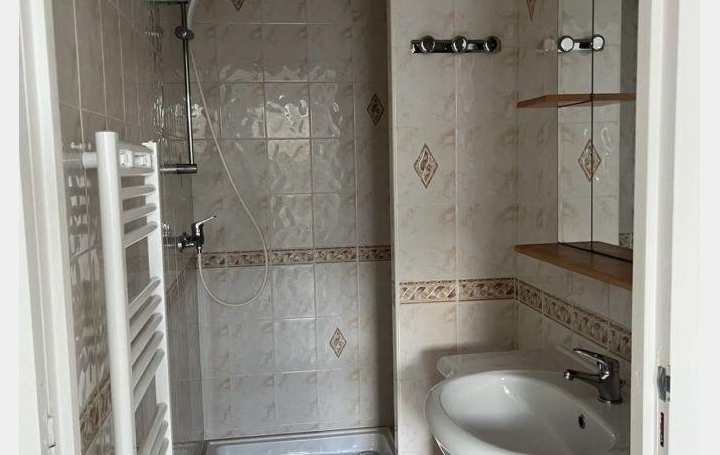 3 Pièces PERROS-GUIREC (22700)  47 m2 700 € 