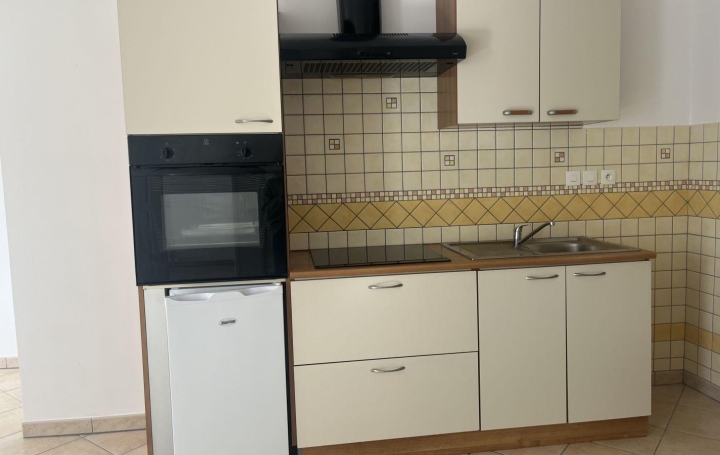 3 Pièces PERROS-GUIREC (22700)  47 m2 700 € 