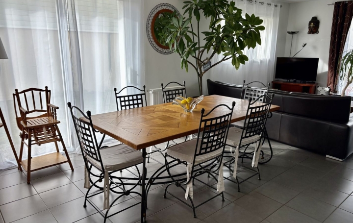 Maison PERROS-GUIREC (22700)  114 m2 990 € 