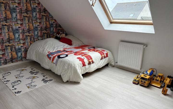 Maison PERROS-GUIREC (22700)  114 m2 990 € 