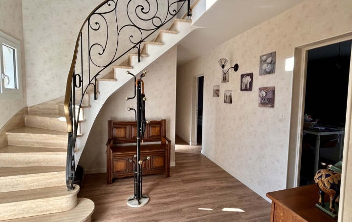 Maison TREGASTEL (22730)  200 m2 793 100 € 