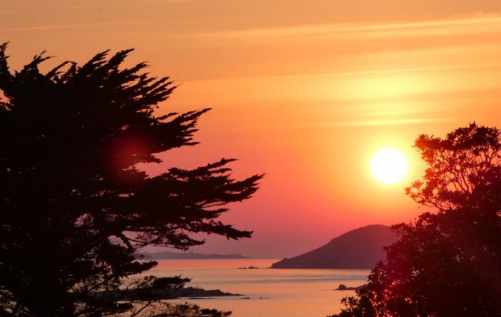 Réseau Immo-diffusion : Maison  TREVOU-TREGUIGNEC  90 m2 245 575 € 