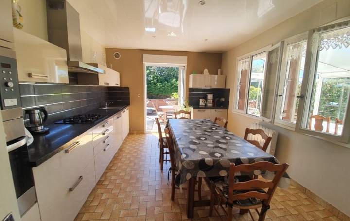 Maison TRELEVERN (22660)  165 m2 332 000 € 