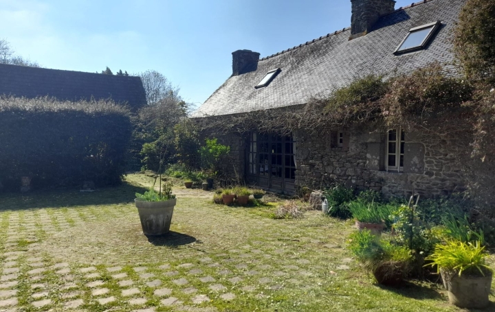 Propriété RUNAN (22260)  243 m2 495 600 € 