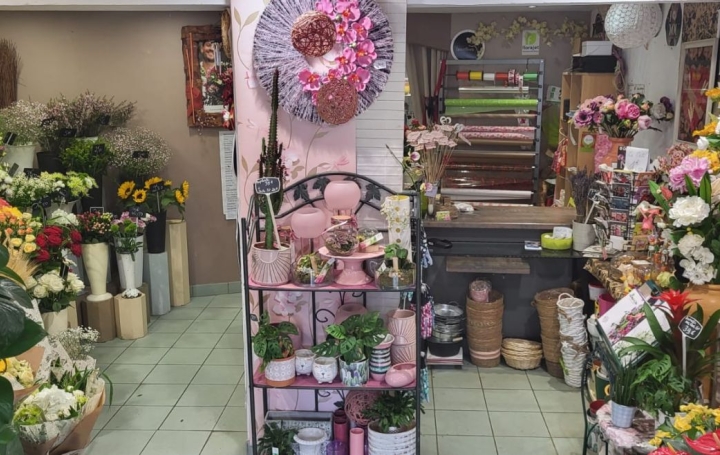 Local commercial PERROS-GUIREC (22700)  35 m2 61 000 € 