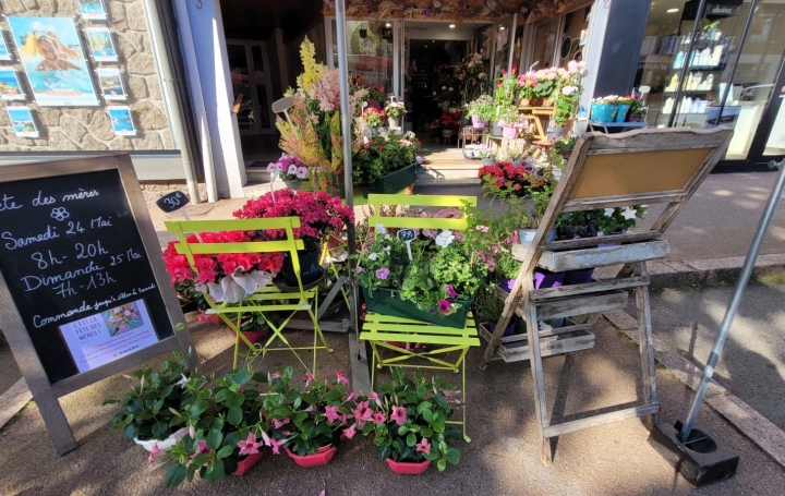 Local commercial PERROS-GUIREC (22700)  35 m2 61 000 € 