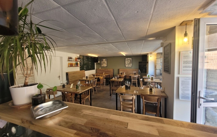 Activité commerciale PERROS-GUIREC (22700)  60 m2 126 000 € 