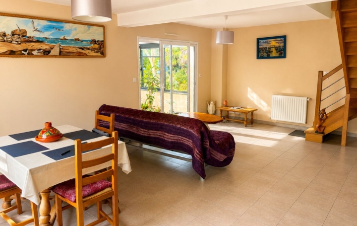 Maison TREGASTEL (22730)  97 m2 455 400 € 
