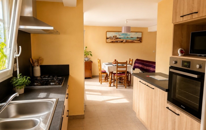 Maison TREGASTEL (22730)  97 m2 455 400 € 