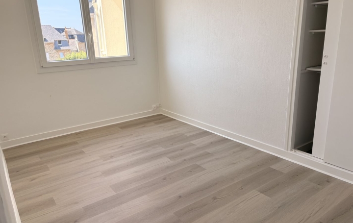 2 Pièces PERROS-GUIREC (22700)  52 m2 183 750 € 