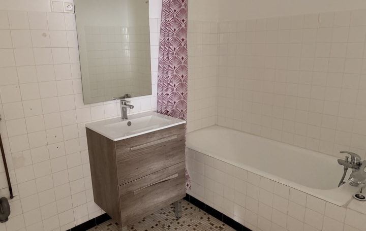 2 Pièces PERROS-GUIREC (22700)  52 m2 183 750 € 