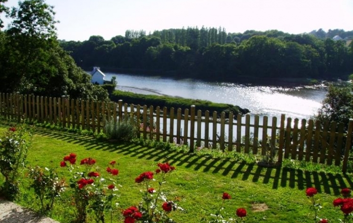 Réseau Immo-diffusion : Maison  PLOUGUIEL  160 m2 342 705 € 