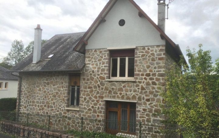 Réseau Immo-diffusion : Maison  UZERCHE  140 m2 117 700 € 