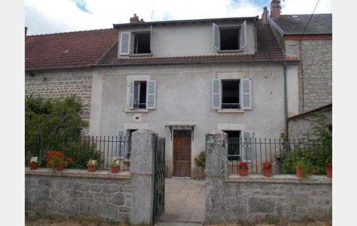 Réseau Immo-diffusion : Maison  CHAMPAGNAT  134 m2 65 000 € 