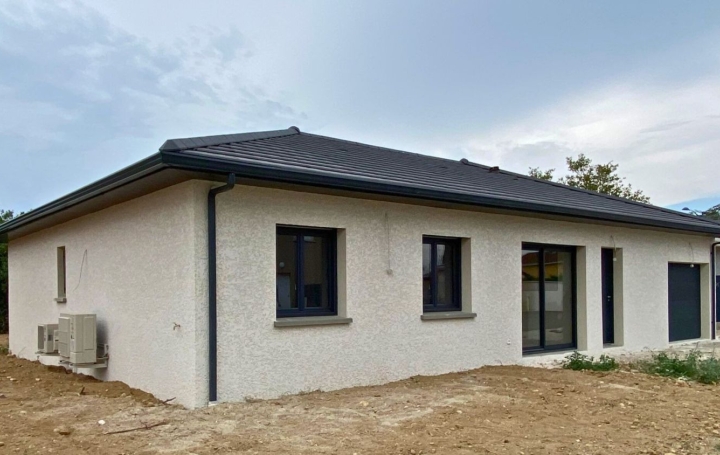 Maison COMMUNAY (69360)  115 m2 394 100 € 