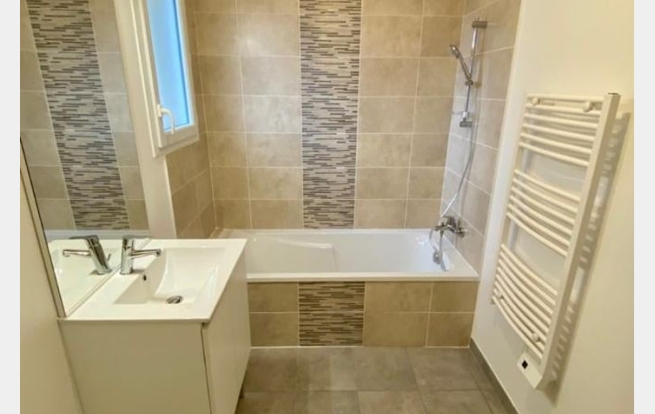 Maison COMMUNAY (69360)  115 m2 394 100 € 