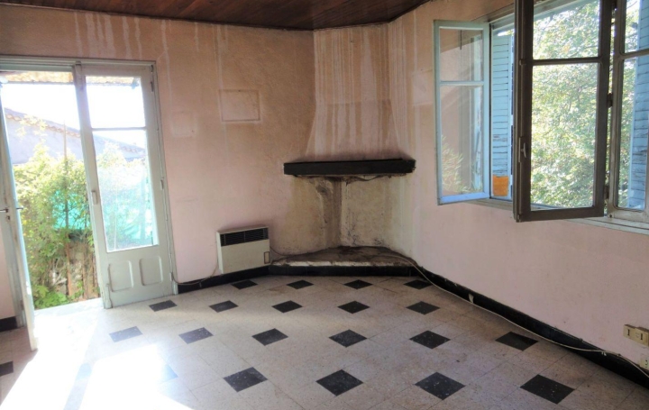 Maison SAINT-PAUL-LE-JEUNE (07460)  380 m2 235 000 € 