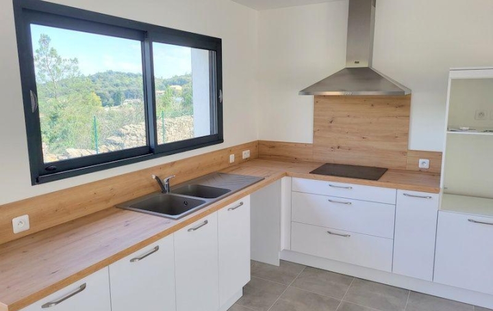 Villa SAINT-AMBROIX (30500)  122 m2 325 000 € 