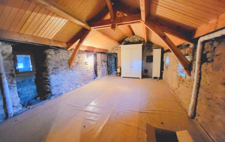 Maison LES VANS (07140)  280 m2 305 000 € 