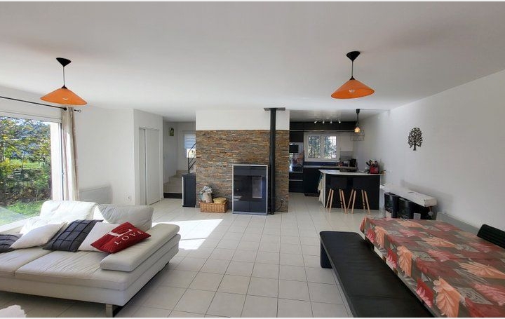 Maison LES VANS (07140)  116 m2 290 000 € 