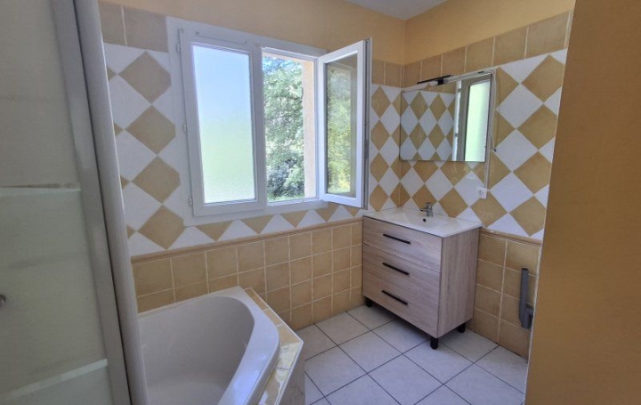 Maison LES VANS (07140)  72 m2 230 000 € 