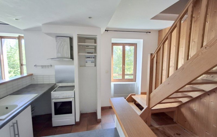 Maison LES VANS (07140)  75 m2 225 000 € 