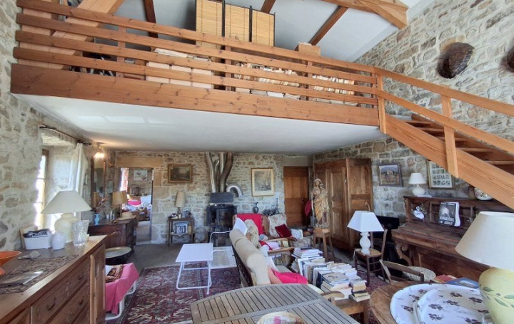 Maison LES VANS (07140)  350 m2 546 000 € 