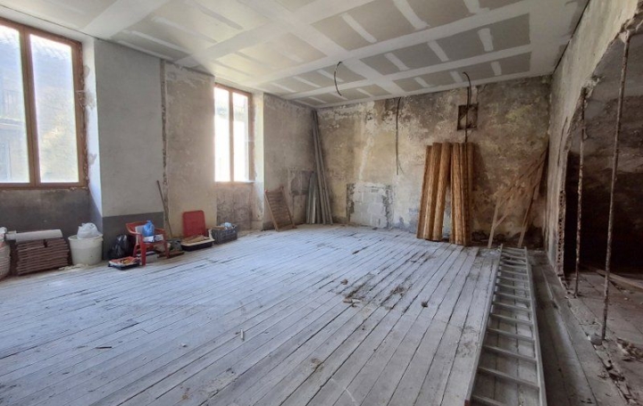 Immeuble LARGENTIERE (07110)  300 m2 255 000 € 