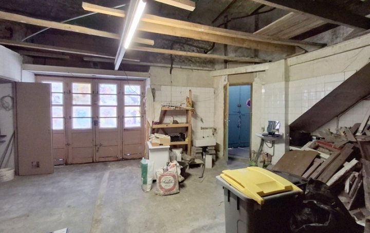 Immeuble LARGENTIERE (07110)  300 m2 255 000 € 